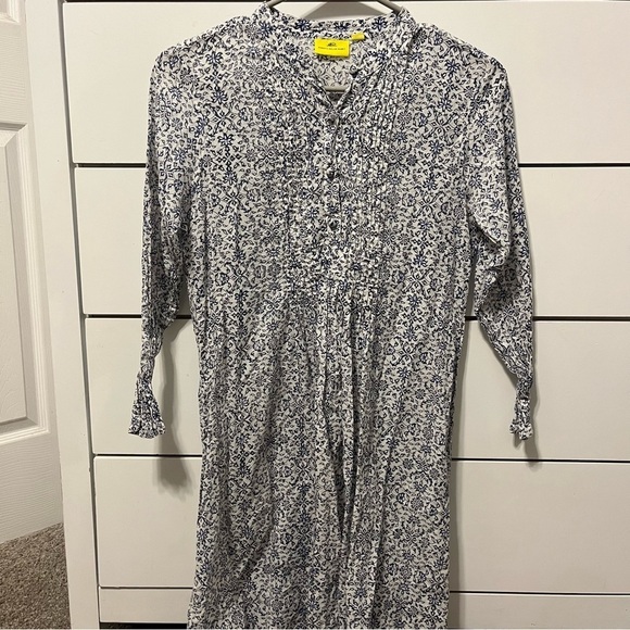 Roller Rabbit White & Blue Floral Dress - Picture 2 of 8